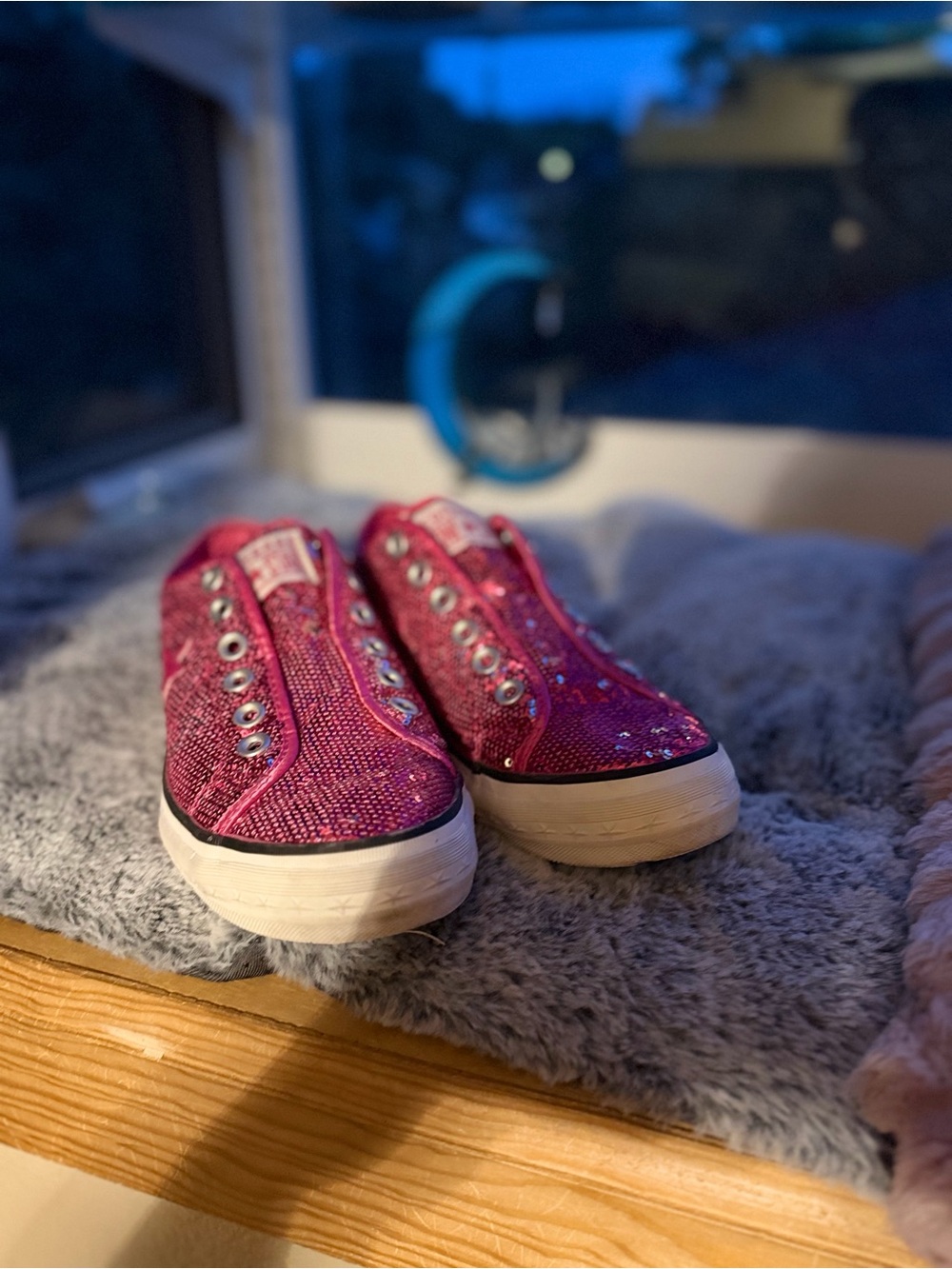 Converse  Glitter Slip-On Sneakers - Pink